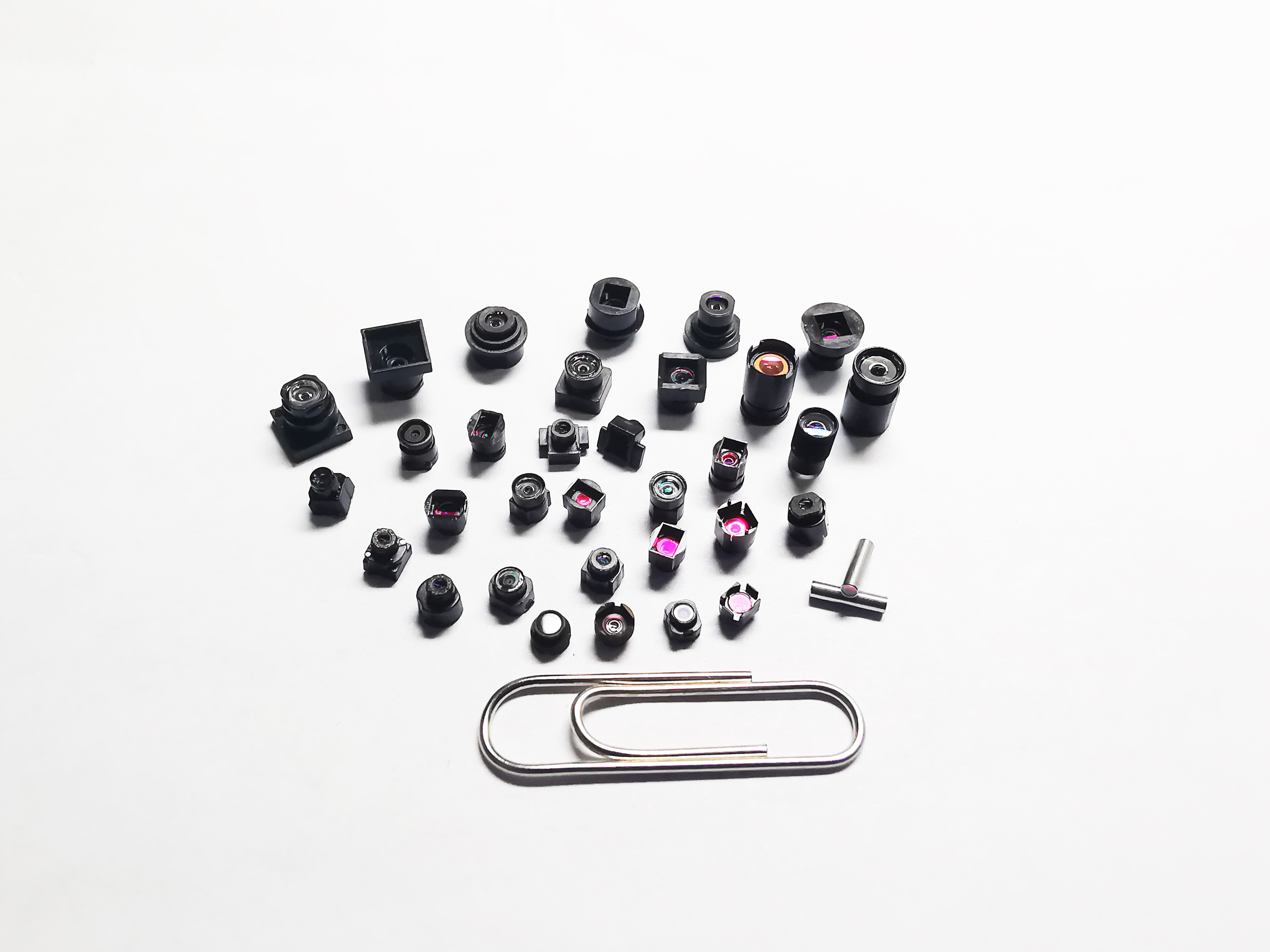 Tıbbi Endoskop Lensleri: Minyatürleştirme ve Yüksek Çözünürlüğü Dengeleme Sanatı